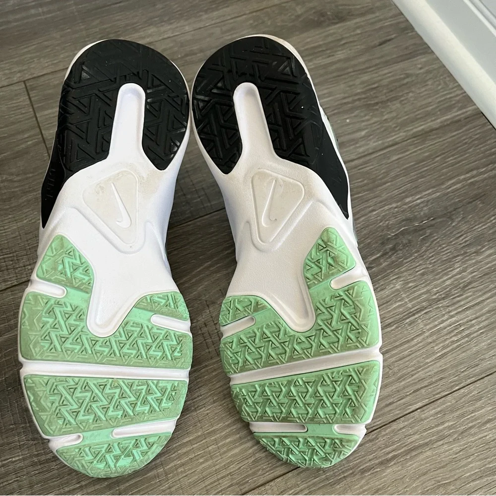 Nike Trainers - Picture 5 of 8